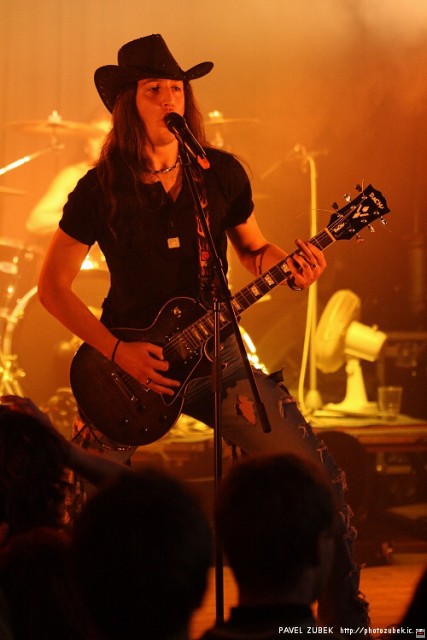 img00018.jpg